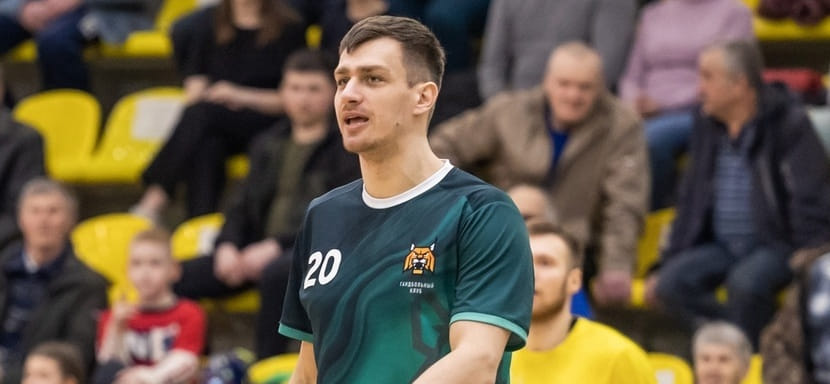 Olimpbet Суперлига. 28-летний правый полусредний Евгений Дудик подписал новый трудовой договор с "Динамо-Сунгулем"