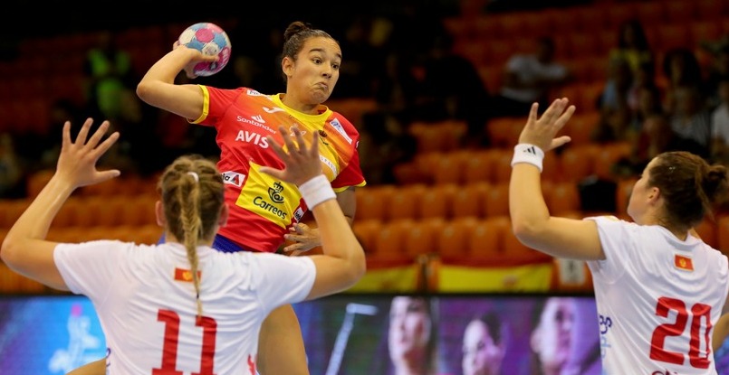 Чемпионат Европы (U-19). Сборные Черногории и Испании сыграли вничью, досрочно выведя в следующий раунд команду Венгрии