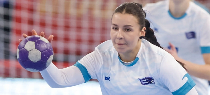 Екатерина Долматова из "Черноморочки" — лучший бомбардир Суперлиги после матчей 8-го тура. Яна Сотникова из "Астраханочки" вторая