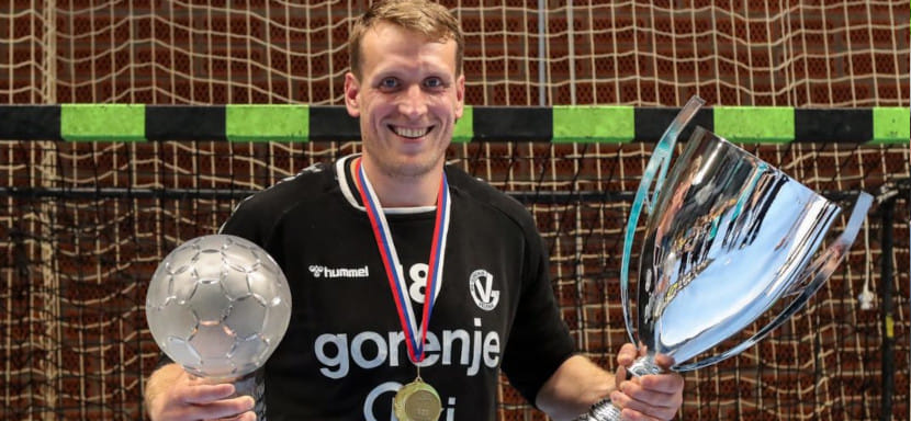 Балканы. Бывший полусредний минского "Динамо", капитан "Горенья" 39-летний словенец Давид Миклавчич принял решение завершить карьеру