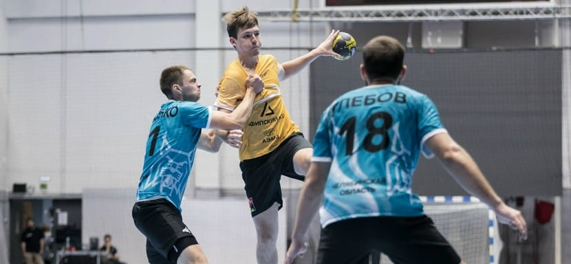 "Пермские медведи" принимают "Виктор", чемпион России "Зенит" сыграет в Москве и ещё один матч понедельника в Суперлиге