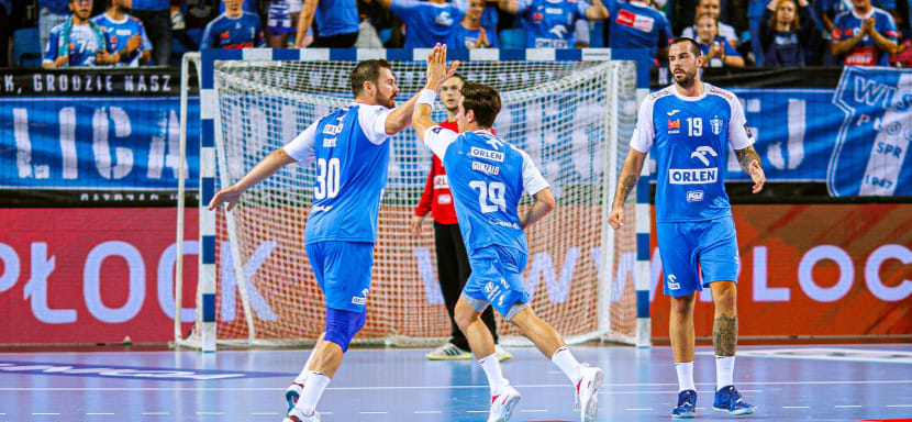 Лига чемпионов. "Висла" Житникова и Косоротова взяла верх над "Гудме". "Киль" уверенно обыграл "Пик" и вышел на первое место в группе "В"