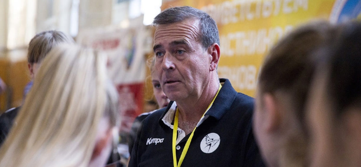 Спартакиада учащихся. Девушки. Сергей Белицкий: "Провести за девять дней сразу восемь матчей… звучит будто шутка"