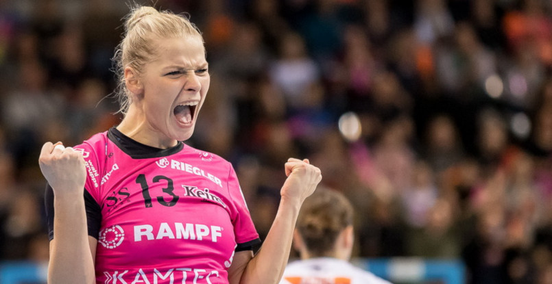 "Coldplay", суши, платьица, число 13... Любимое Евгении Миневской