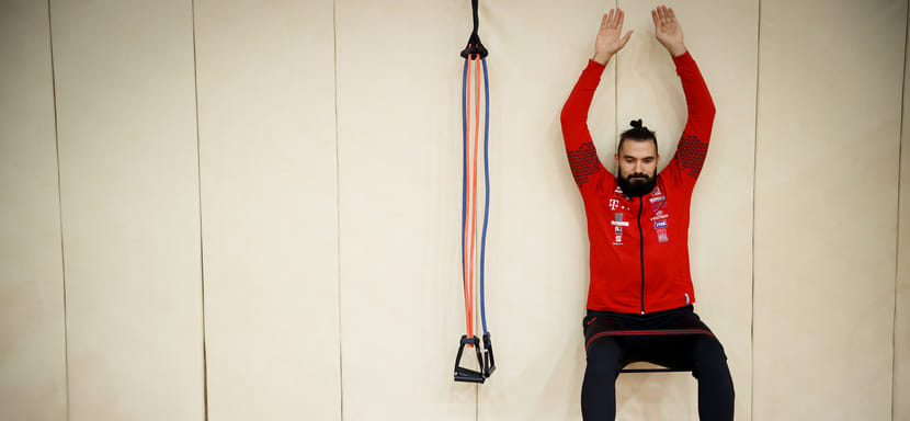 Венгрия. Правый полусредний "Веспрема" Хорхе Македа заразился коронавирусом. У всех остальных игроков "Веспрема" тесты отрицательные