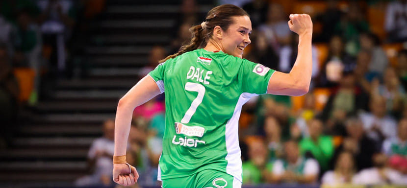 Венгрия. 32-летняя капитан "Дьёра" Кари Браттсет Дале продолжит защищать цвета команды. Новый контракт рассчитан на три года