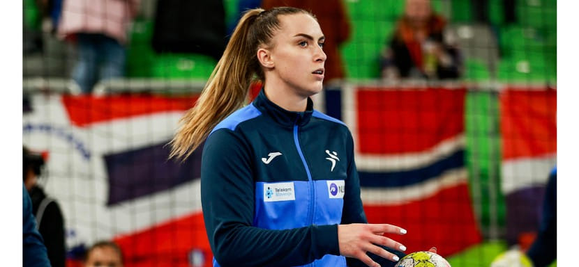 Венгрия. Левая полусредняя сборной Словении Эрин Новак сменила "Здежеле" на "Кишварду"