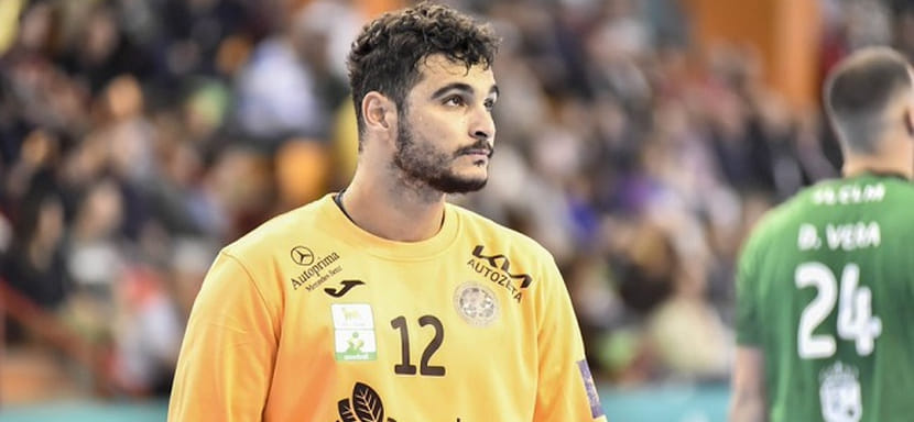 Испания. Состав клуба "Пуэнте-Хениль" в новом сезоне пополнит вратарь сборной Туниса Фрадж Бен Текайя