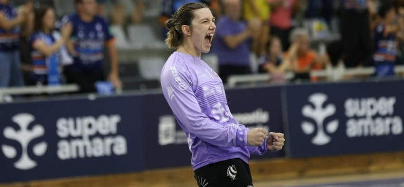 Вратарь сборной Испании Николь Виггинс продолжит карьеру в дортмундской "Боруссии"