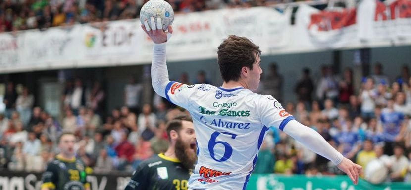 Испания. Правый крайний "Сисне" Карлос Альварес со следующего сезона будет защищать цвета "Адемара"