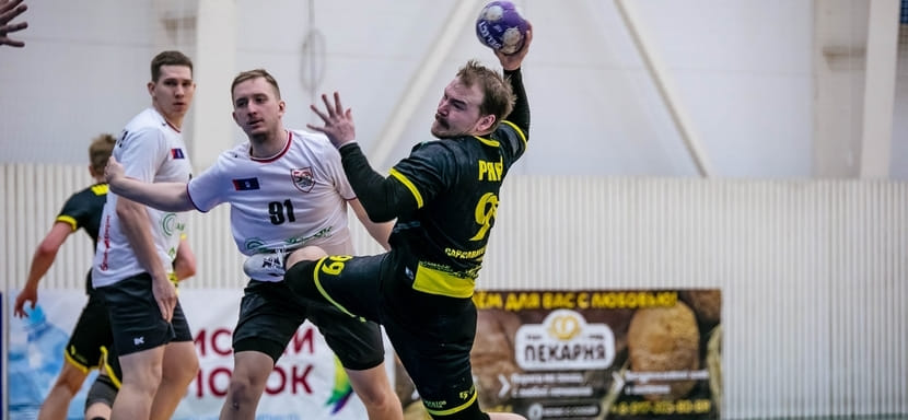 Воспитанник московского гандбола линейный Илья Рябов продолжит защищать цвета саратовских "аграриев"