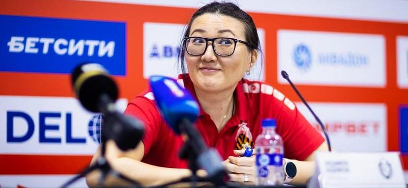 Людмила Бодниева из ЦСКА и Дмитрий Торгованов, возглавляющий "Зенит", признаны лучшими тренерами по итогам сезона-2024/25