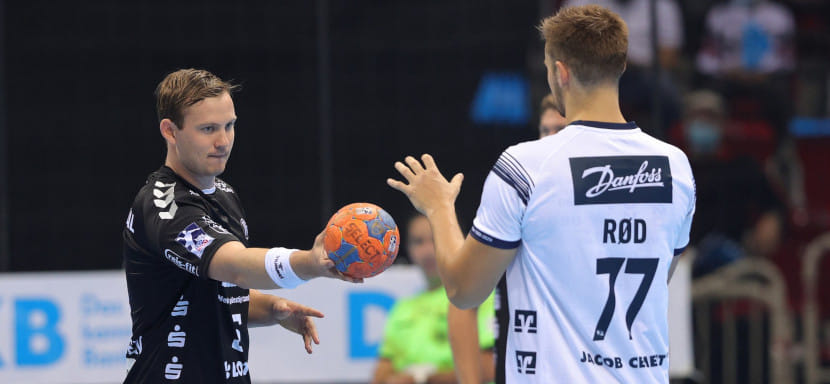 Германия. В таблице — 20 команд, на трибунах — 20 процентов от вместимости. Жизнь по тревоге