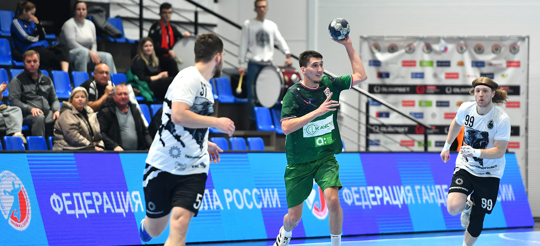 Огонь на Волге. Пермяки сняли очередной скальп, пенальти принёс астраханцам победу над "аграриями"