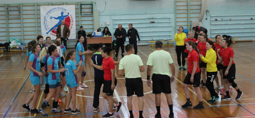 Играй, страна! Дебют в первой лиге затевает девичья команда из Новороссийска