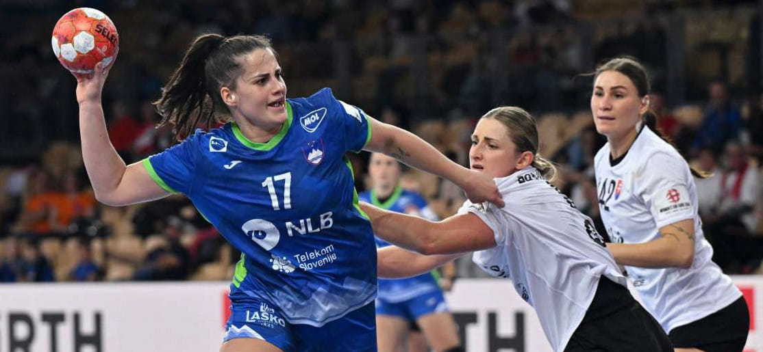 В трёх группах ЧЕ завершается предварительный этап. Сборные Польши и Испании, Словении и Австрии поспорят за путёвки в следующий раунд