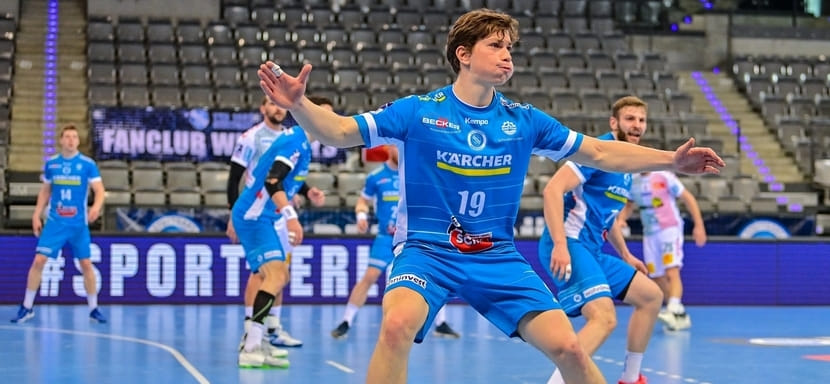 Бундеслига. Линейный "Штутгарта" Финн Николаус травмировался на чемпионате Европы (U-19) и будет отсутствовать несколько месяцев