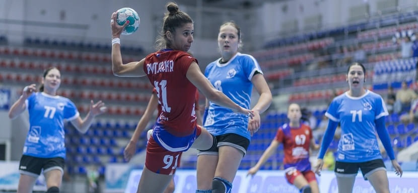 Легенды Юга. Сегодня в Краснодаре завершится товарищеский турнир, посвящённый 50-летию "Кубани". ЦСКА близок к итоговому успеху