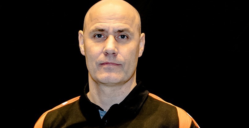 Исландский наставник Эрлингур Рикардссон останется у руля мужской сборной Нидерландов до июня 2022 года