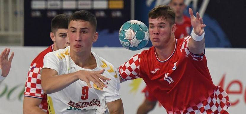 ЧЕ-2022 (U-18). Известны шесть из восьми участников основного раунда. Французы завершили борьбу за медали