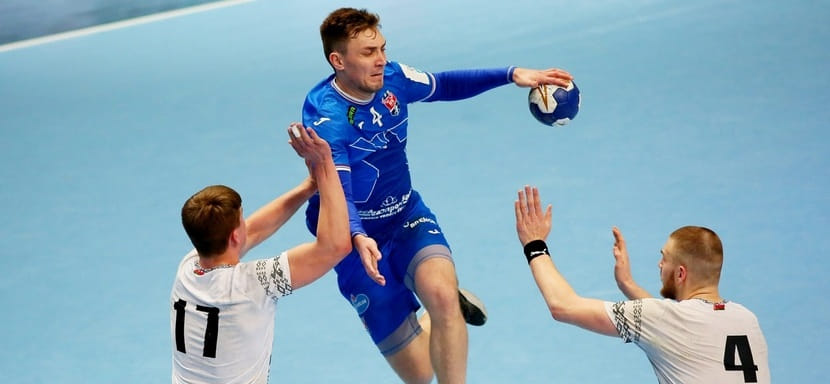 Беларусь. 23-летний правый полусредний Егор Будейко, являющийся воспитанником БГК, подписал новый контракт с брестским клубом