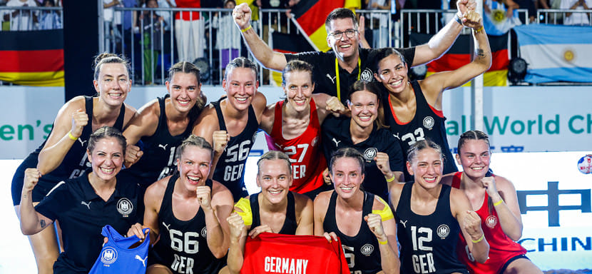 Мужская сборная Хорватии и женская команда Германии выиграли золотые медали чемпионата мира по пляжному гандболу