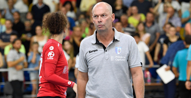 Перед стартом в Лиге чемпионов "Бухарест" остался без главного тренера. Шведский специалист Томас Рюде покинул команду