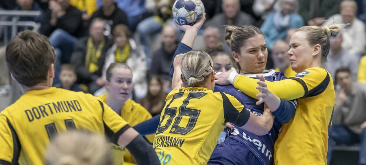 "Мец" — уже в четвертьфинале. "Оденсе" ввязался в борьбу с Дмитриевой и Масловой. Итоги дня Лиги чемпионов