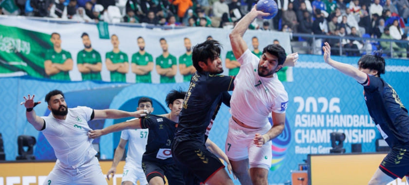 Саудовская Аравия обыграла Японию и вышла из группы на чемпионате Азии-2026. Иран разгромил Австралию, а ОАЭ — Индию