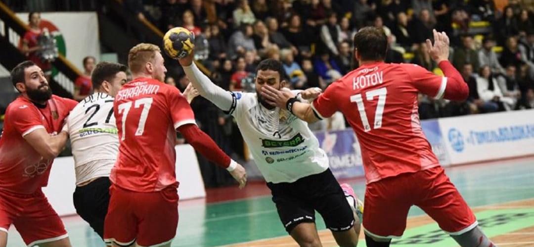 Товарищеские матчи. Камбэк сборной России был хорош. Но что творилось в Гомеле в первом тайме?