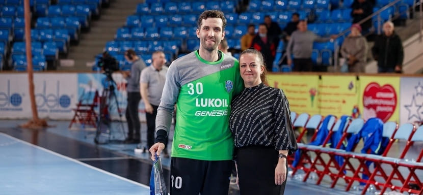 Olimpbet Суперлига. 34-летний вратарь Эдуард Максутов, выступавший за астраханское "Динамо", стал игроком уфимского "Акбузата"