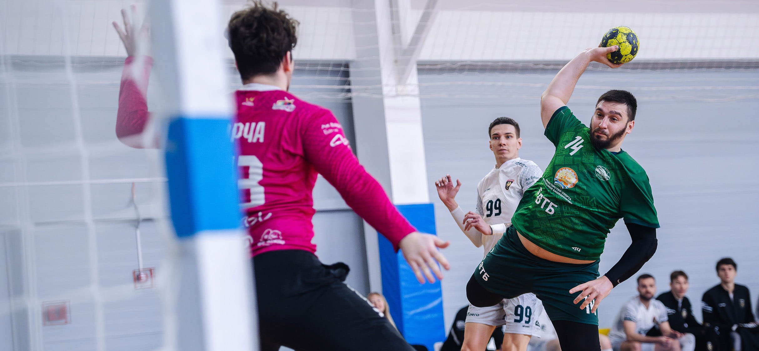 Лидер турнира высшей лиги "Зилант" взял у "Акбузата" реванш за поражение в пятницу, "Ростов-Дон" разгромил "Технолог-Спартак"