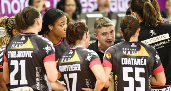 В "Бресте" требуют отставки главного тренера Лорана Безо