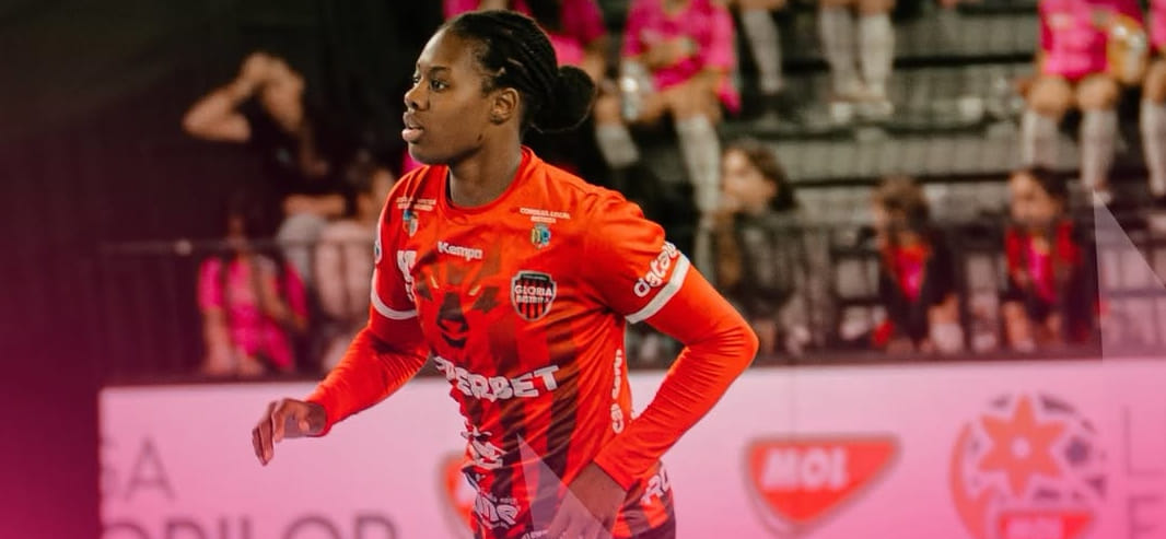 Девять голов Данилы Со Дельгадо помогли "Глории Бистрице" обыграть "Рапид" в единственном матче игрового дня в женском чемпионате Румынии