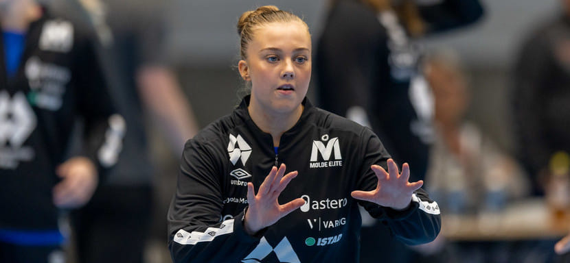 Румыния. Разыгрывающая норвежского "Мёльде" Кристин Карлсен Алвер после этого сезона станет игроком "Глории Бузэу"