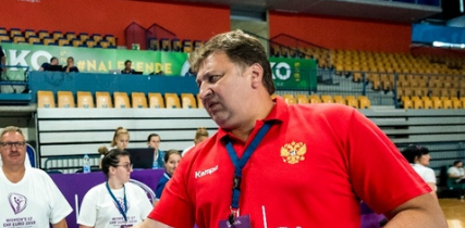 Девушки. ЧЕ-2019. Михаил Измайлов: "Даже при отрыве двух человек, пас им не отдавался — у девчат опять возникал какой-то ступор"