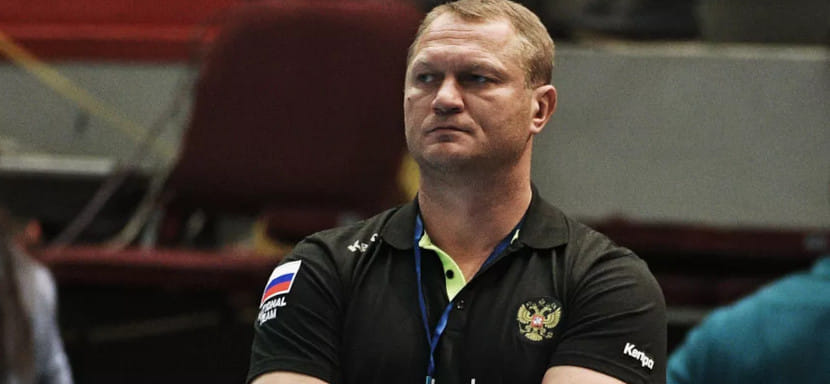 "Нужно продолжать работать с молодёжью, развить новое поколение и становиться ещё сильнее". Эдуард Кокшаров о пропуске Олимпийских игр