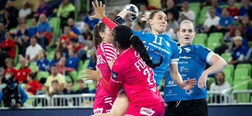 Дарья Дмитриева: "В "Криме" мне абсолютно комфортно. Но проблема — это результаты в Лиге чемпионов. Немножко прибивает психологически"