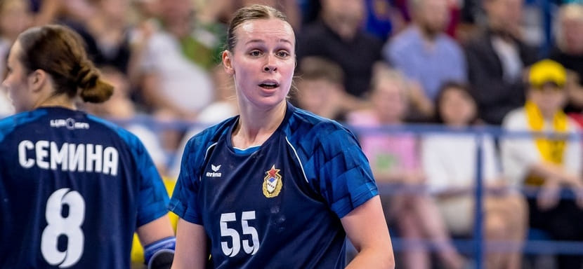 Юлия Гаряева: "После того, как мне сказали, что нужно потренировать броски с линии, оказалась в группе, с которой работает Надежда Муравьёва"