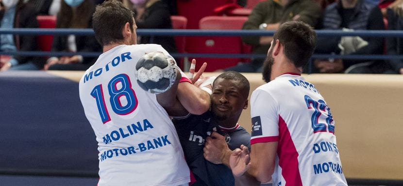 Лига чемпионов. ЕГФ отложила матч "Мотор" — "ПСЖ" в связи с событиями на политическом уровне, включая неопределенность ситуации в Украине