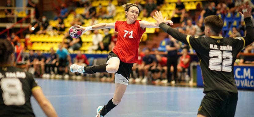 Румынская "Вылча", за которую выступают Ольга Горшенина, Евгения Левченко и Ирина Глибко, выиграла домашний предсезонный турнир