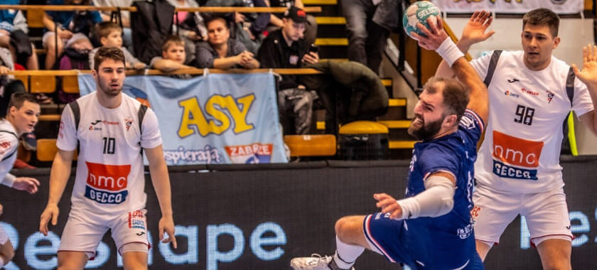 Польша. В единственном матче игрового дня национального чемпионата "Калиш" дома справился с "Тарнувом" Смоликова и Бушкова