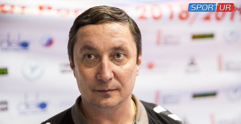 Роберт Минабутдинов: "Хочется обыгрывать "Ростов", "Кубань", но пока нам это не по силам. Нужно попытаться взять свои очки"