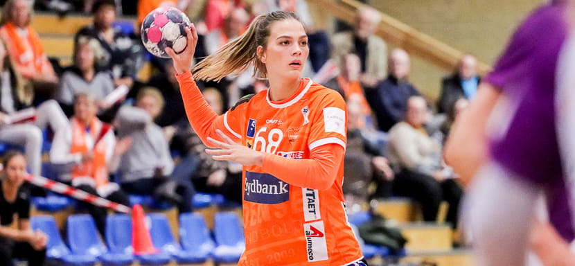 Дания. Хелене Элвер: "Есть ментальный барьер. Очень сложно выкладываться на 100%, когда ты трижды рвала "кресты"