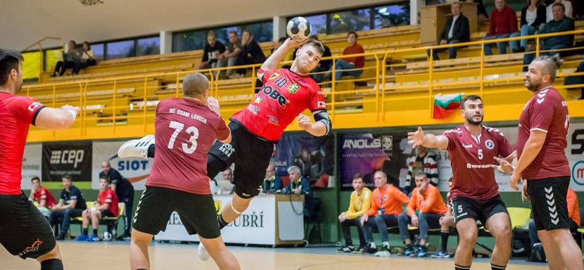 Кубок ЕГФ. Чешские "Зубржи" и "Дукла" одержали победы в первых матчах второго квалификационного раунда. Все результаты игрового дня