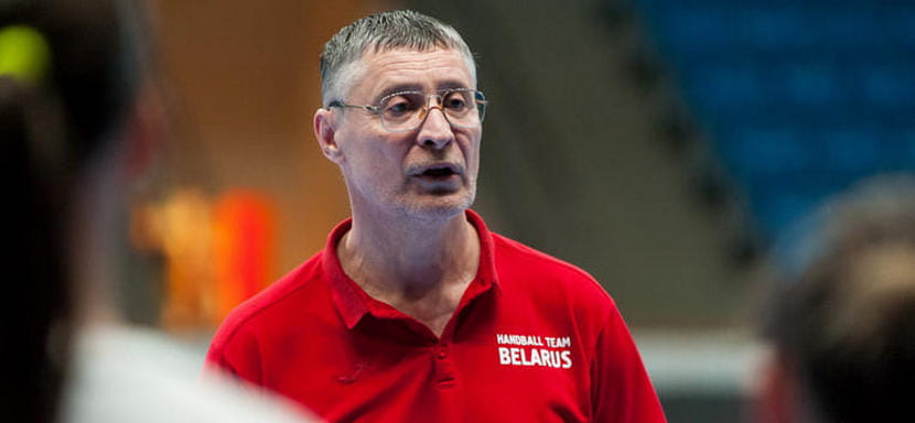 Валерий Певницкий: "В пример всем: Карина Перегуд, год с небольшим назад родившая ребенка, по результатам сдачи нормативов стала третьей в стране"