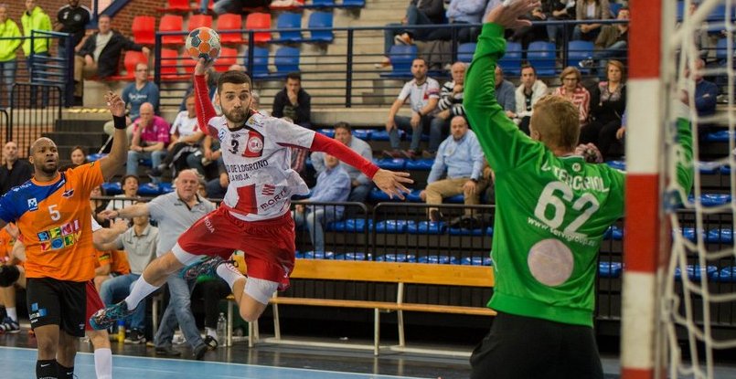 Испания. "Бенидорм" Михаила Ревина не смог обыграть "Анайтасуну". "Логроньо" продолжает борьбу с "Бидасоа" за второе место