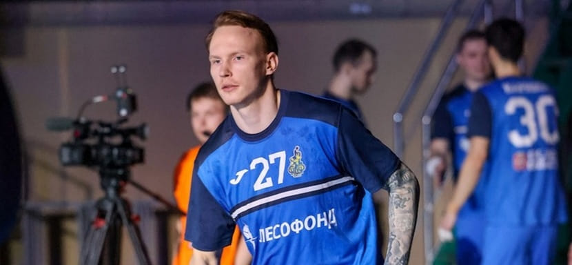 Olimpbet Суперлига. 23-летний левый полусредний Степан Шарко подписал новый трудовой договор с омским "Скифом"