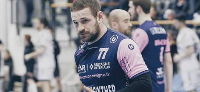 Испания. Хорватский разыгрывающий Бруно Козина перешел из венгерского "Ваца"  в "Сагунто"