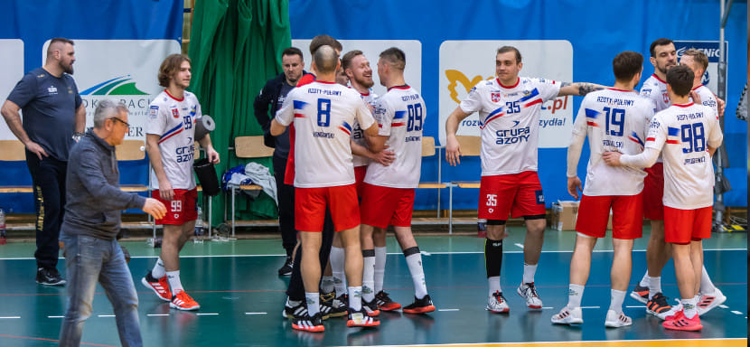 Польша. "Азоты" в первом матче после возобновления чемпионата обыграли в гостях "Тарнув". Тарас Миноцкий забросил 8 мячей